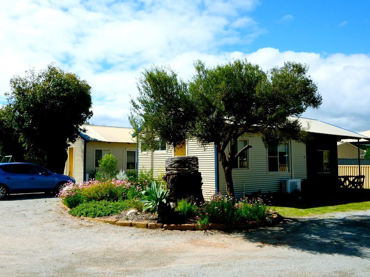 Port Denison Lazy Lobster Holiday Units & Chalets מראה חיצוני תמונה