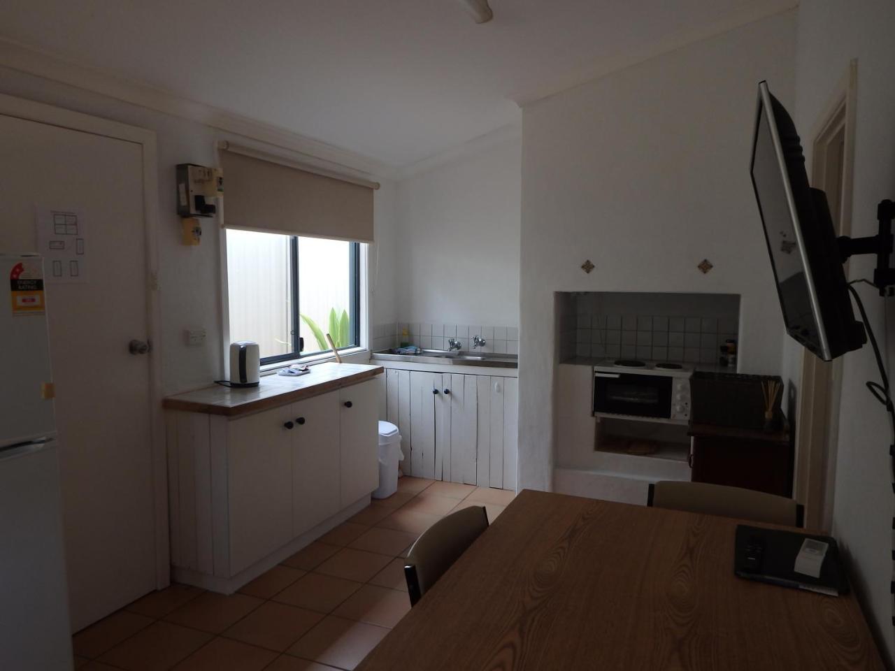 Port Denison Lazy Lobster Holiday Units & Chalets מראה חיצוני תמונה